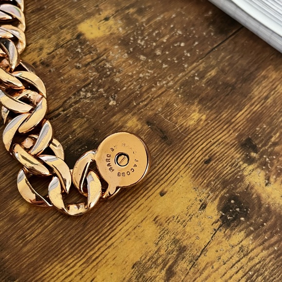 Marc By Marc Jacob’s turnlock bracelet - Picture 6 of 7